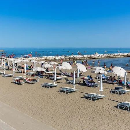 Pioppi Lido Altanea Apartman Caorle