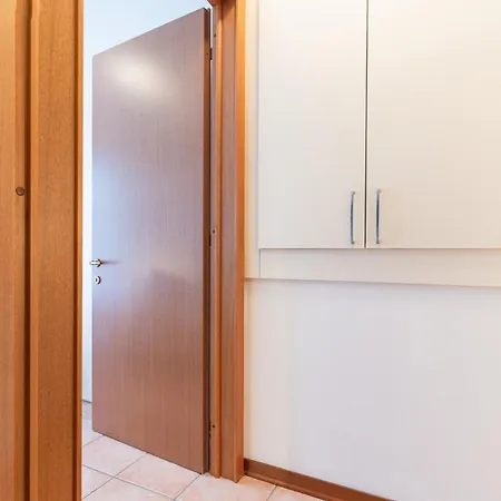 Pioppi Lido Altanea 아파트 *