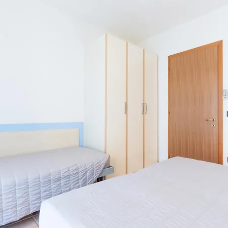 Pioppi Lido Altanea 아파트 *